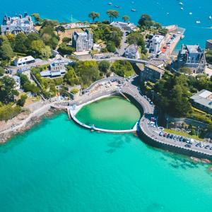 Piscine naturelle de la pointe du Moulinet à Dinard