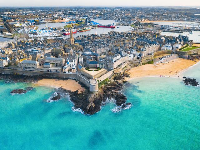 Vue aérienne de Saint-Malo, cité corsaire