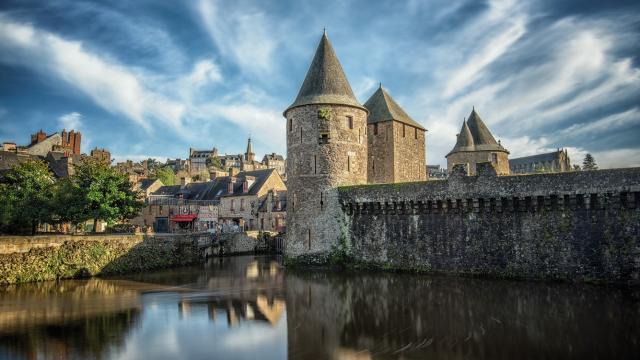 Tours du château de Fougères en Bretagne