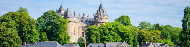 Château et le Lac Tranquille à Combourg