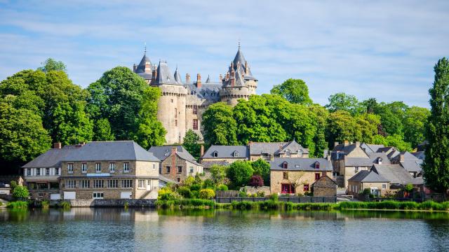 Château et le Lac Tranquille à Combourg