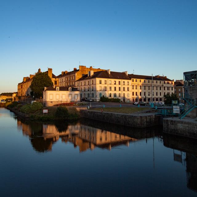 Lumières sur le port de plaisance de Redon