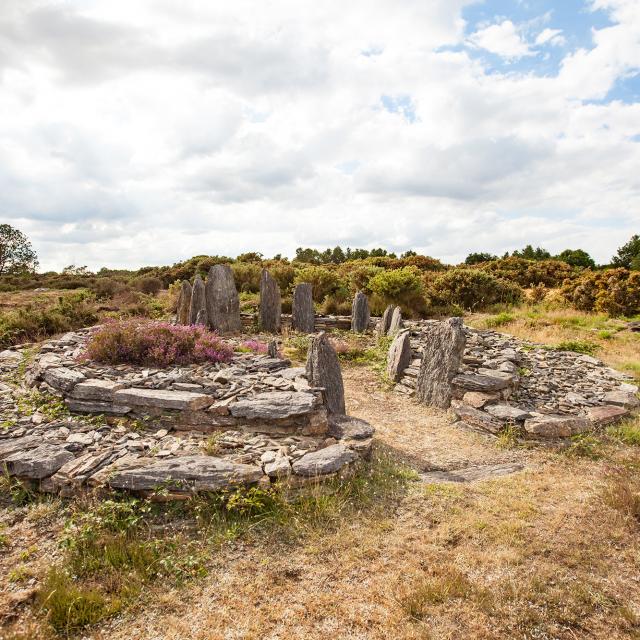 Mégalithe sur les landes de Cojoux à Saint Just