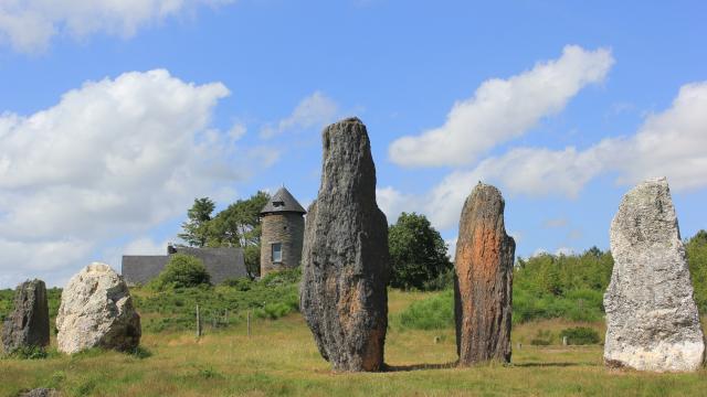 Mégalithes sur les Landes de Cojoux à Saint-Just