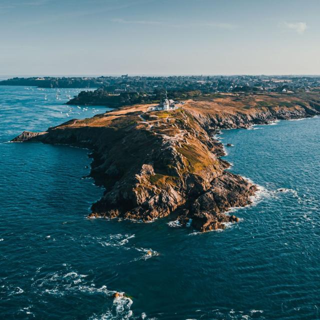 Vue aérienne sur la pointe du Grouin à Cancale