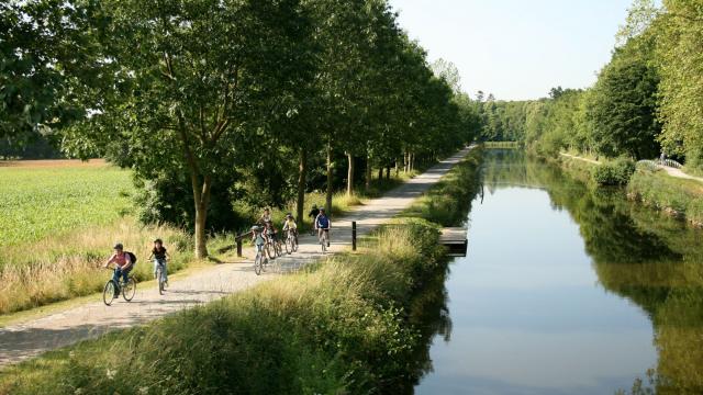 Voie verte sur les bords du canal d'Ille-et-Rance