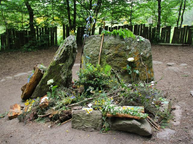 Tombeau de Merlin à Paimpont, Brocéliande