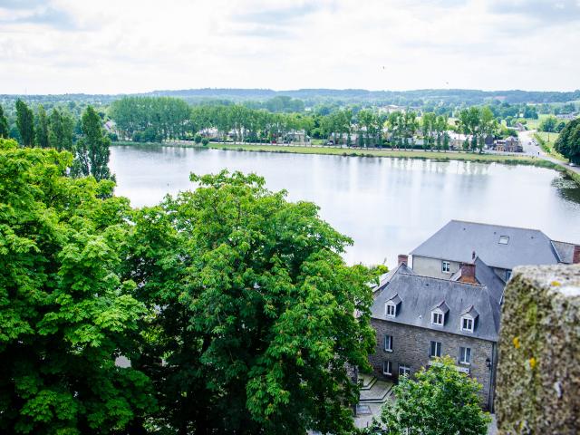 Lac Tranquille depuis les remparts du château de Combourg