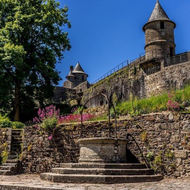 Instagram #fougerestourisme