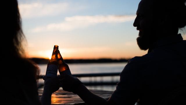 Dégustation d'une bière locale bretonne