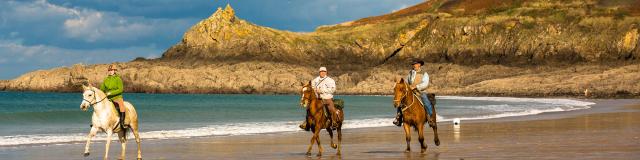 Balade à cheval à l'Anse du Verger à Cancale