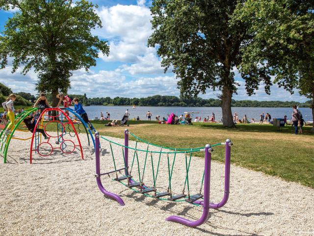 Plage et jeux au Domaine de Boulet à Feins