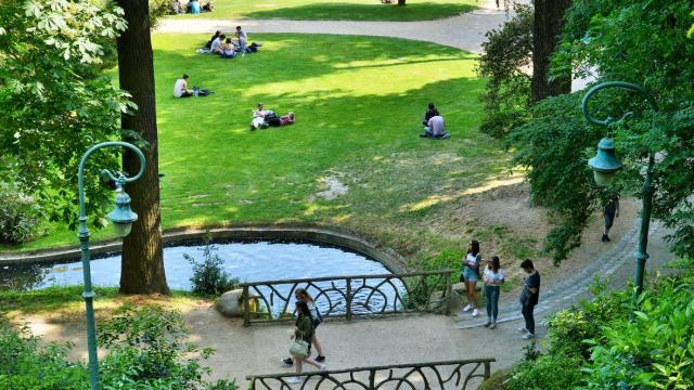 Moment de détente au parc du Thabor à Rennes