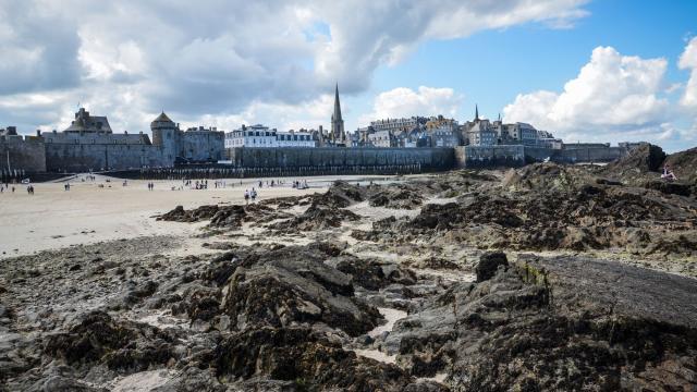 Marée basse à Saint-Malo