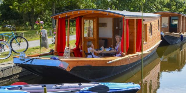 Hébergements Ille Flottante à Hédé-Bazouges