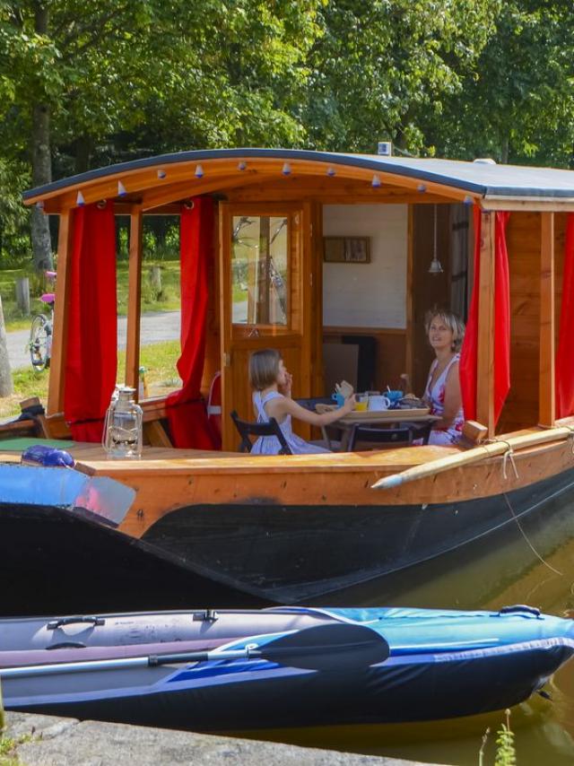 Hébergements Ille Flottante à Hédé-Bazouges