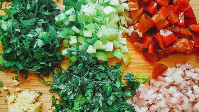 Légumes pour la sauce vierge tomatée