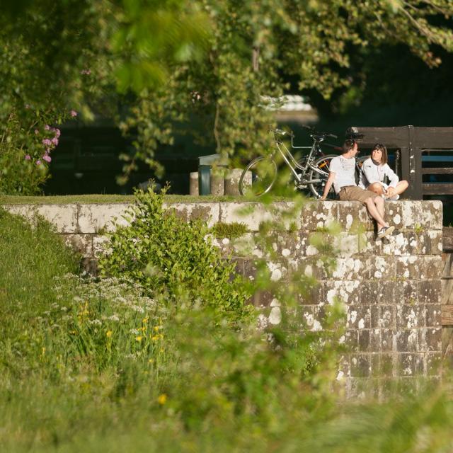 Moment de détente au canal d'Ille-et-Rance à Hédé-Bazouges