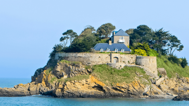 Fort du Guesclin à Saint-Coulomb