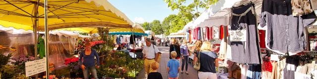 1. Marché de Dinard au printemps