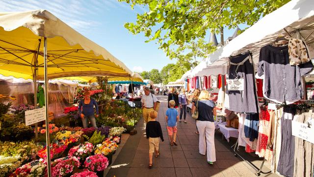 1. Marché de Dinard au printemps