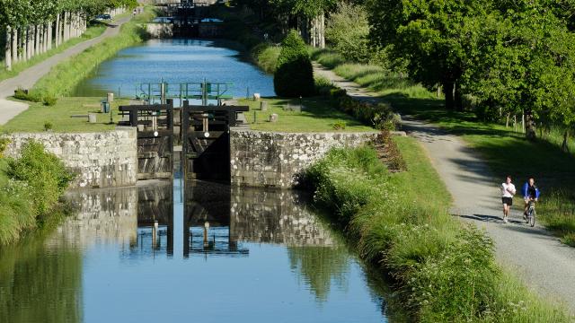 Le canal d'Ille-et-Rance, site des Onze Ecluses à Bazouges-Hédé