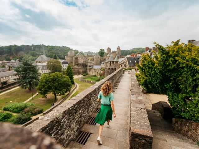 Balade sur les remparts du château de Fougères