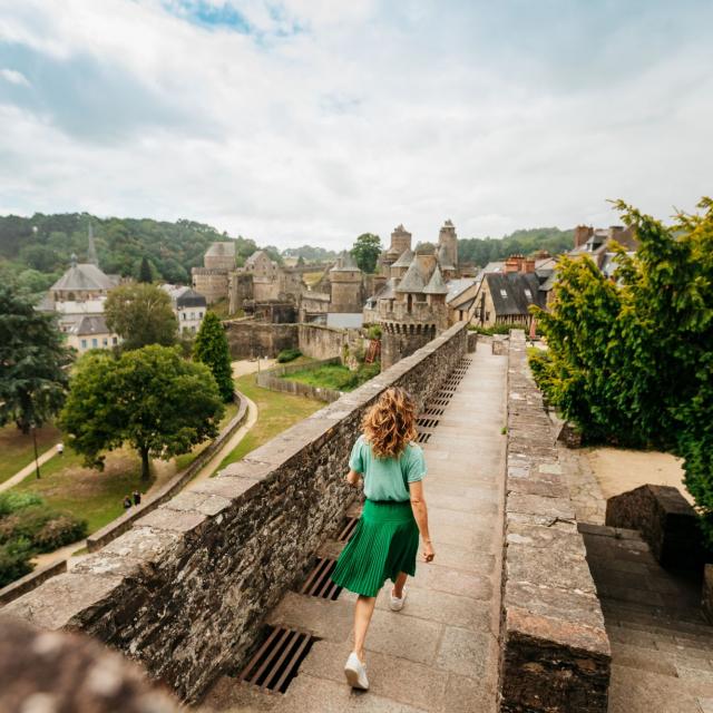 Balade sur les remparts du château de Fougères