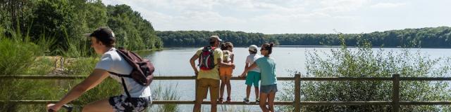 Balade en famille au lac de Trémelin