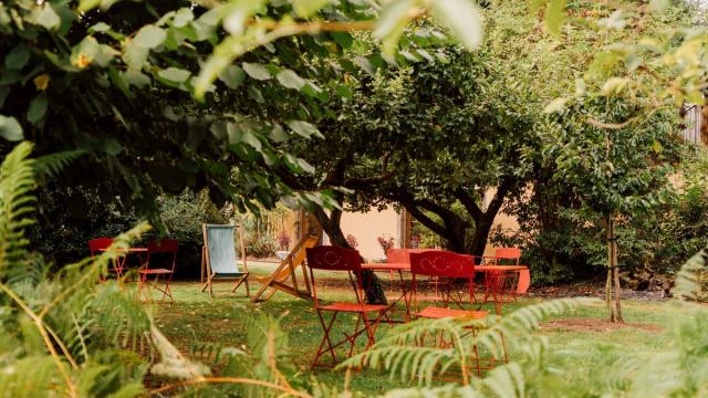 Mobilier de jardin dans Les Jardins de Rocamboles à Corps-Nuds en Ille-et-Vilaine