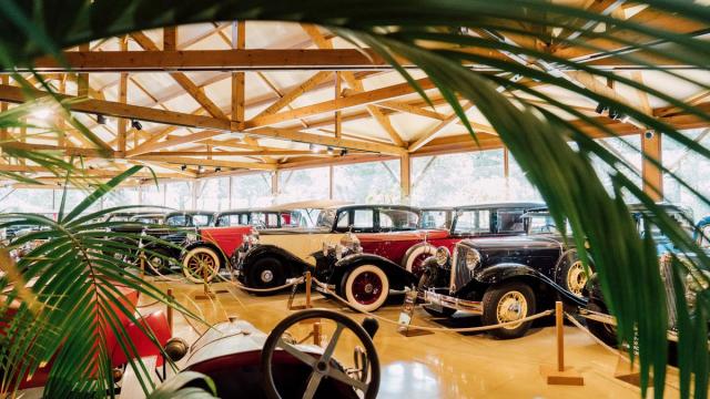 Voitures anciennes au Musée de l'automobile à Lohéac