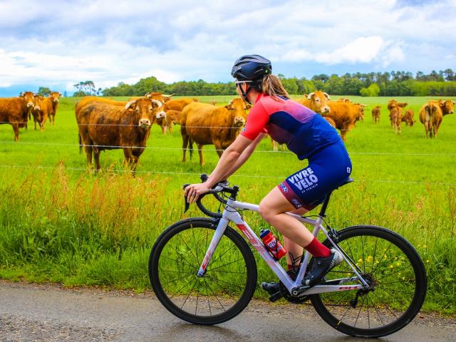 Jennifer Letoué sur les routes de campagne près de Redon