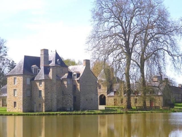 Château de La Motte à Maen Roch