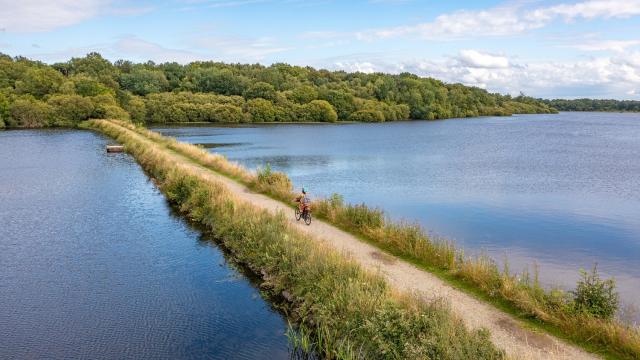 Balade à vélo à l'étang de Boulet à Feins