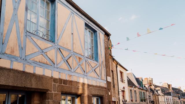 Maison à pans de bois à Bazouges-la-Pérouse