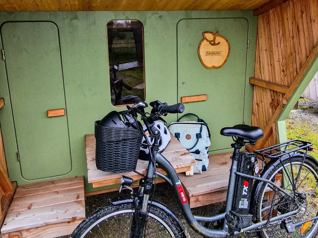 Cabane Velo Maen Roch