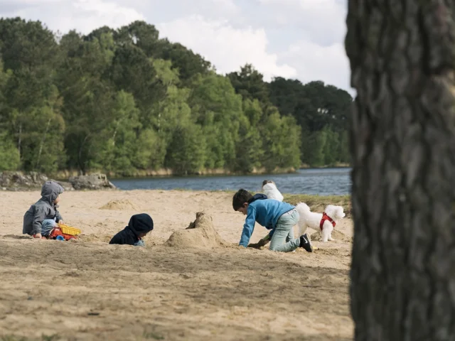 Château de sable au Lac De Trémelin, Iffendic